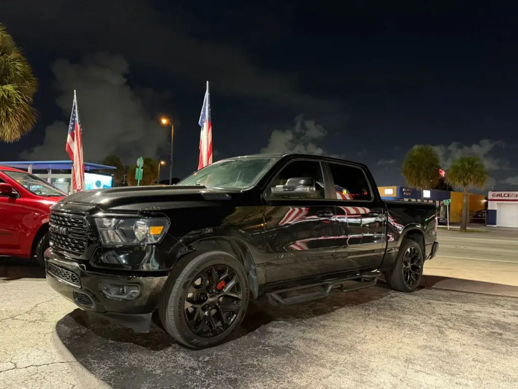 2023 Ram 1500 CREW CAB