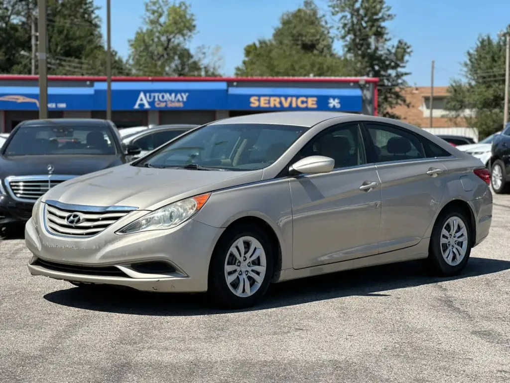 2011 HYUNDAI SONATA