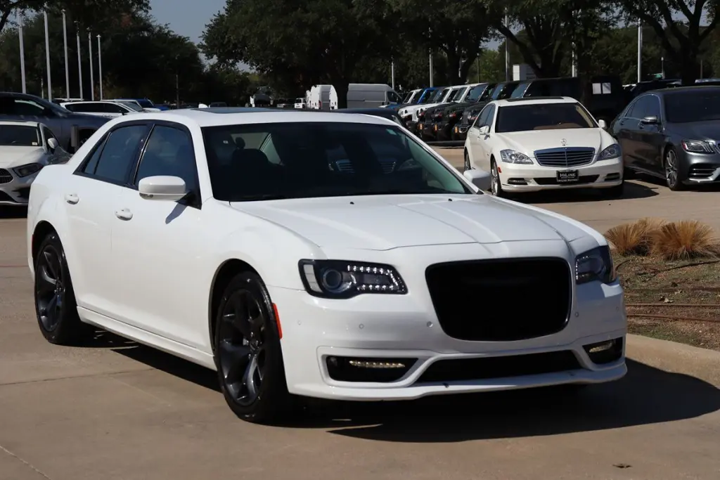 2021 Chrysler 300