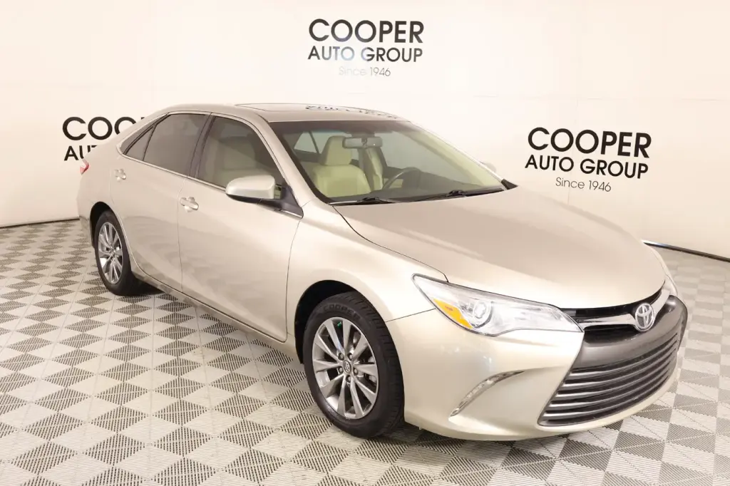 Toyota Camry 2017 SE sedán 4 puertas