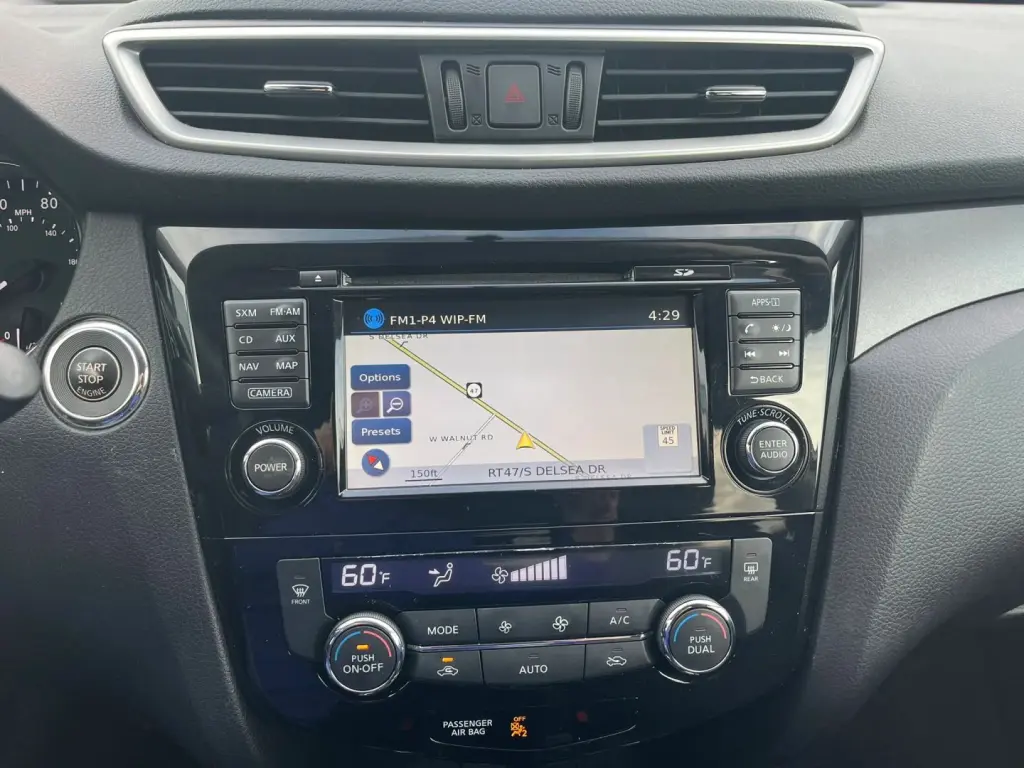 2015 NISSAN ROGUE