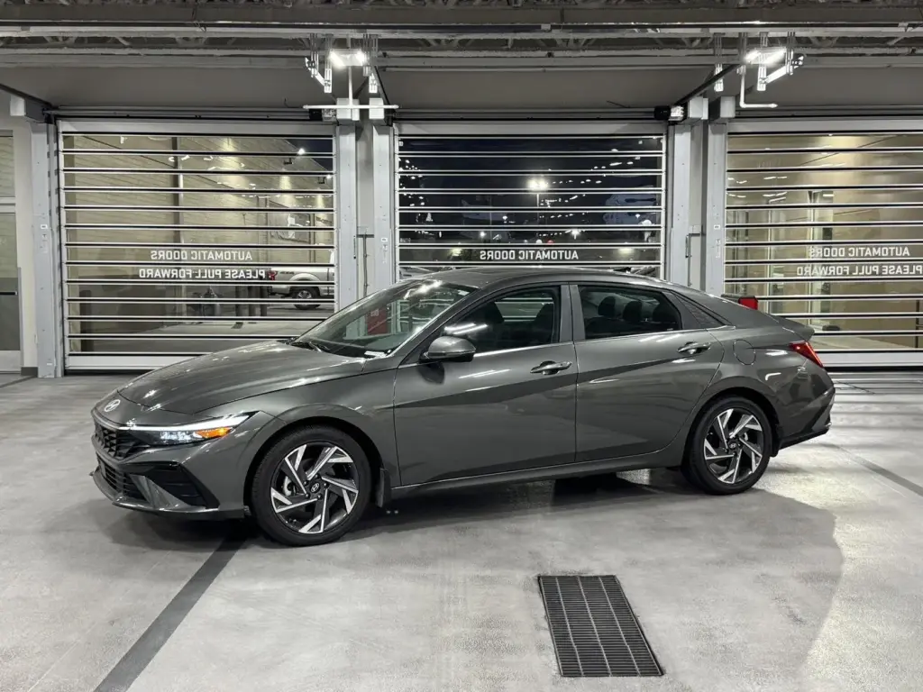 Hyundai ELANTRA 2026 Limited 4dr Sedán