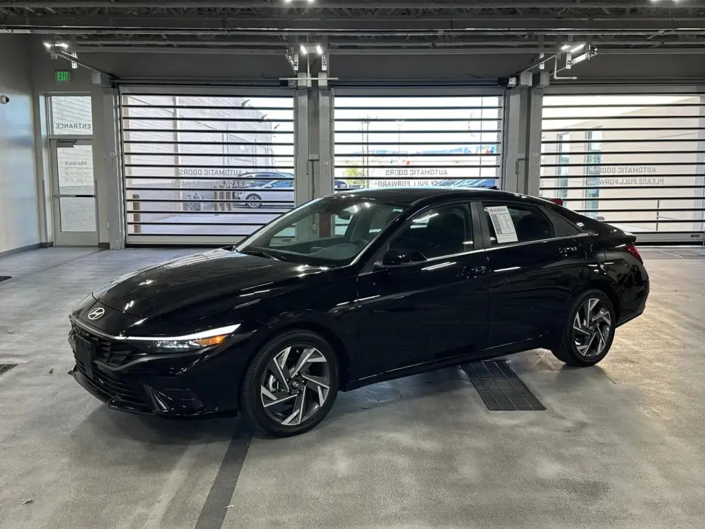 Hyundai ELANTRA Híbrido 2026 Limited 4dr Sedán