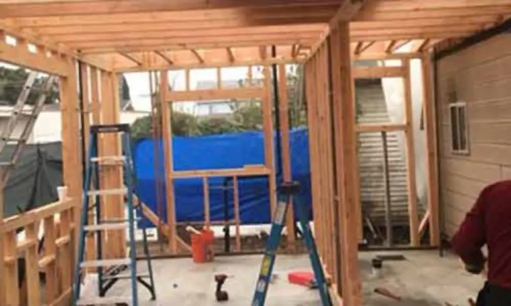 CONSTRUCCIONES Y DEMOLICIONES