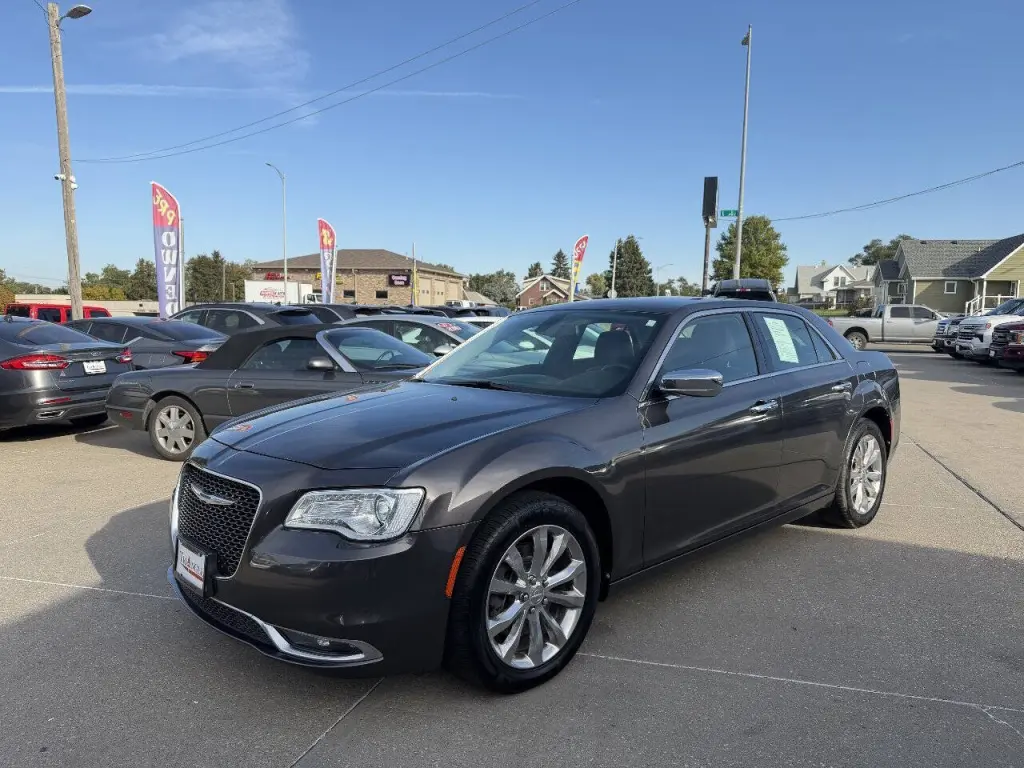 2018 Chrysler 300