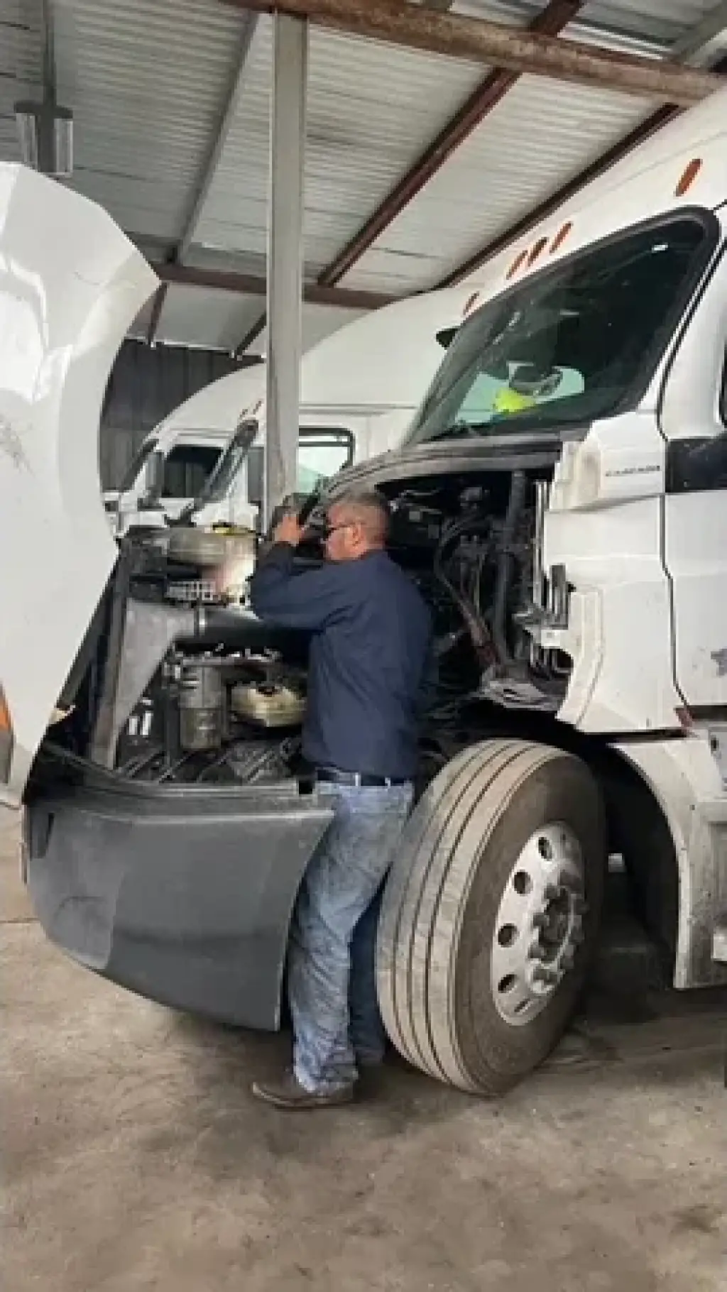 ¡REPARA TU CAMIÓN RÁPIDAMENTE!