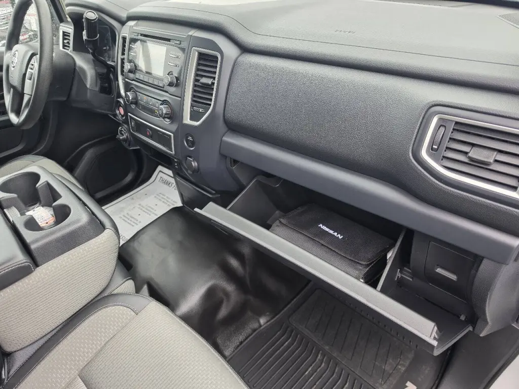 2017 Nissan Titan