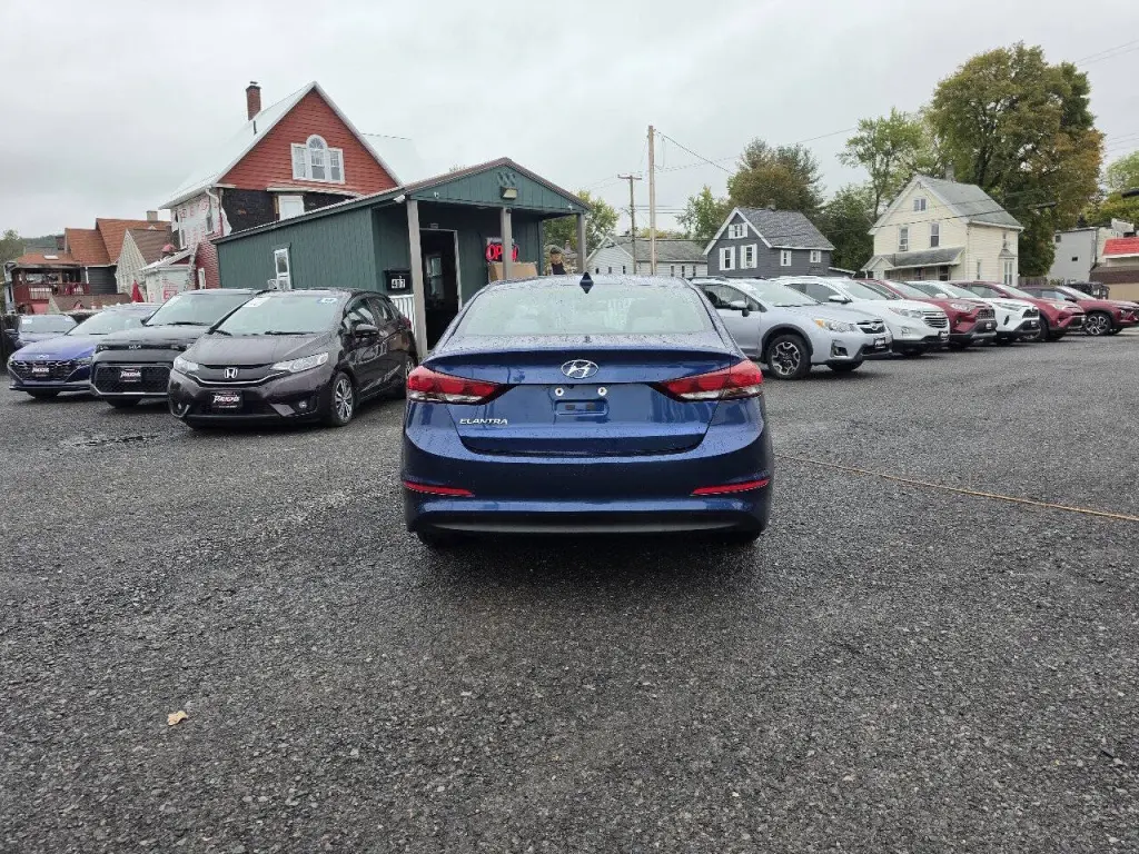 2017 Hyundai ELANTRA