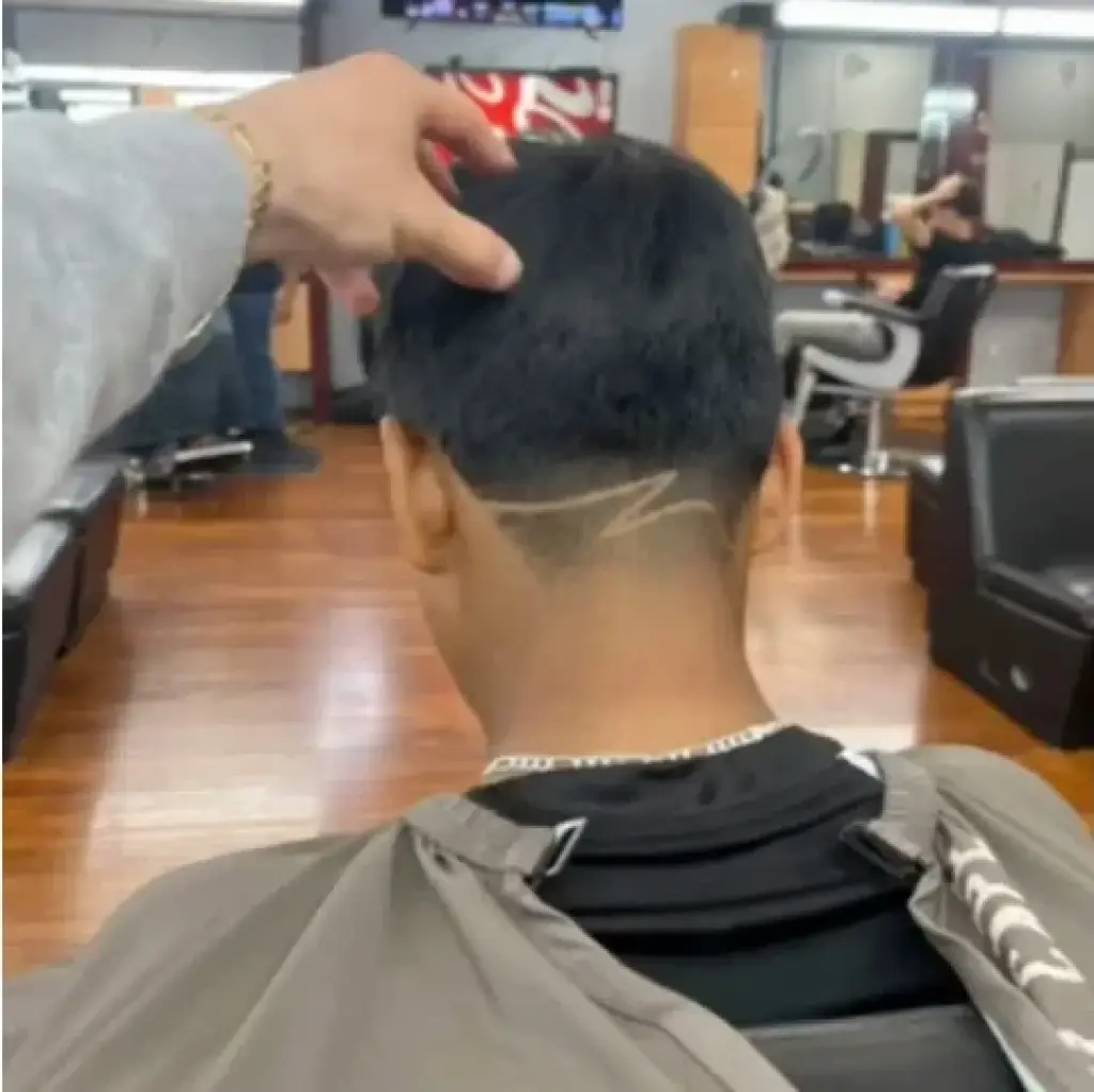 Luce Impecable 21 Barber Shop