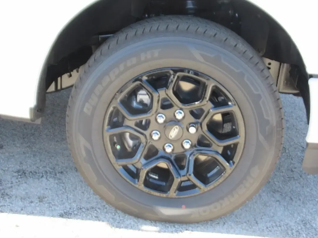 Ford F-150 2025 4x2 STX 4dr SuperCrew 5.5 ft. SB