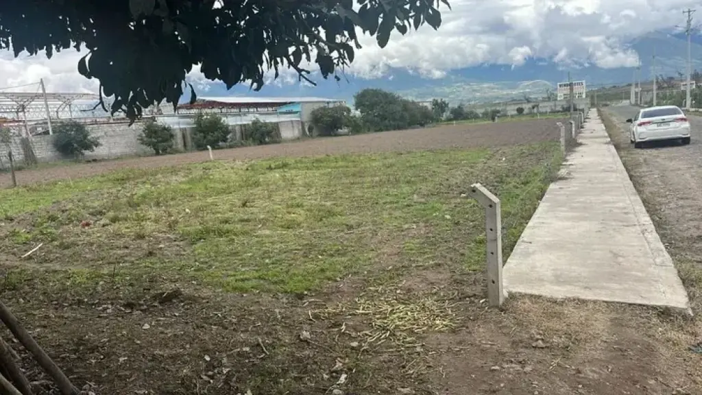 Vendo terreno  Chaltura-Imbabu
