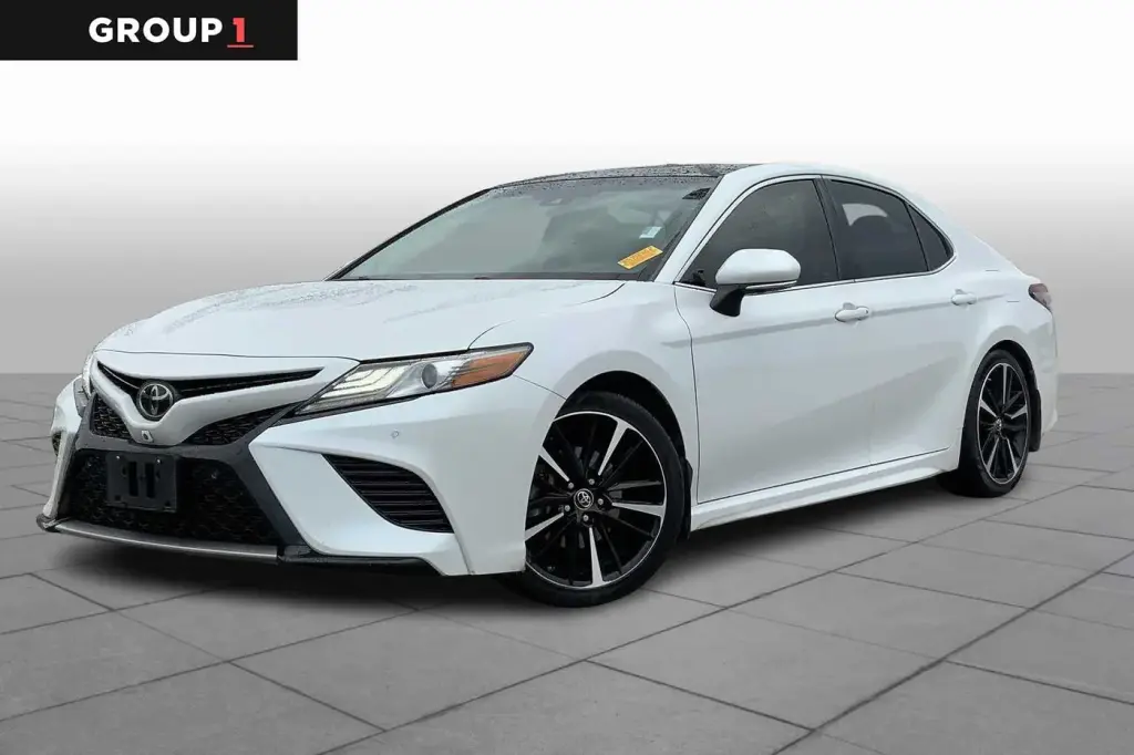Toyota Camry 2018 XLE V6 4dr Sedán