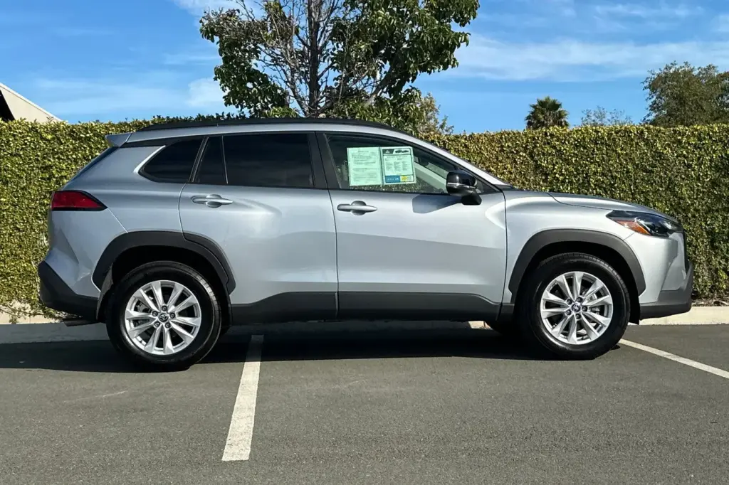 Toyota Corolla Cross 2025 AWD LE 4dr Crossover