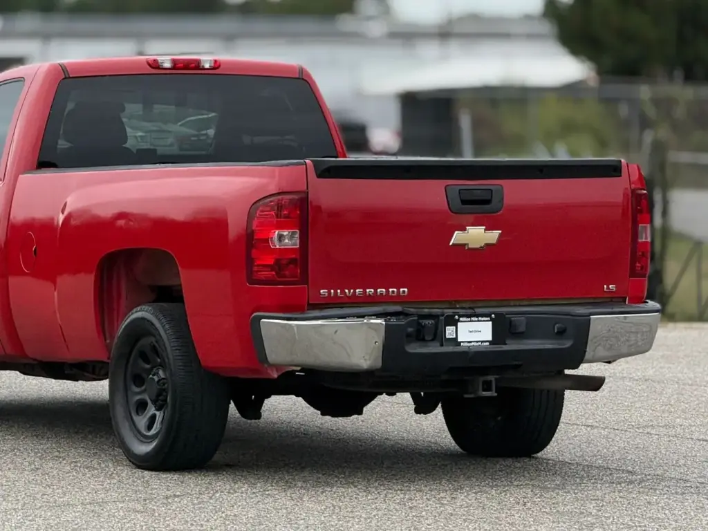 Chevrolet Silverado 1500 2011 4x4 Work Truck 2dr Regular Cab 6.5 ft. SB