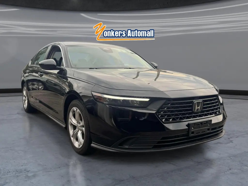 Sedán de 4 puertas Honda Accord 2024 LX