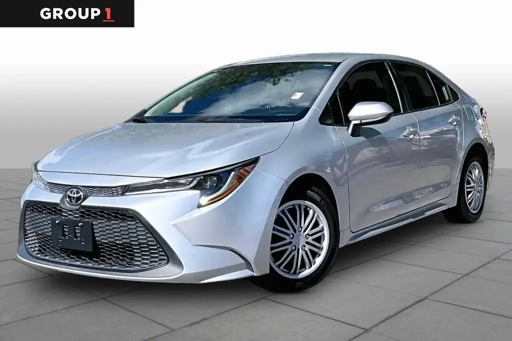 Sedán Toyota Corolla 2020 LE de 4 puertas