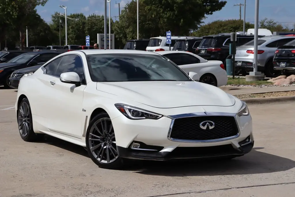 2017 INFINITI Q60