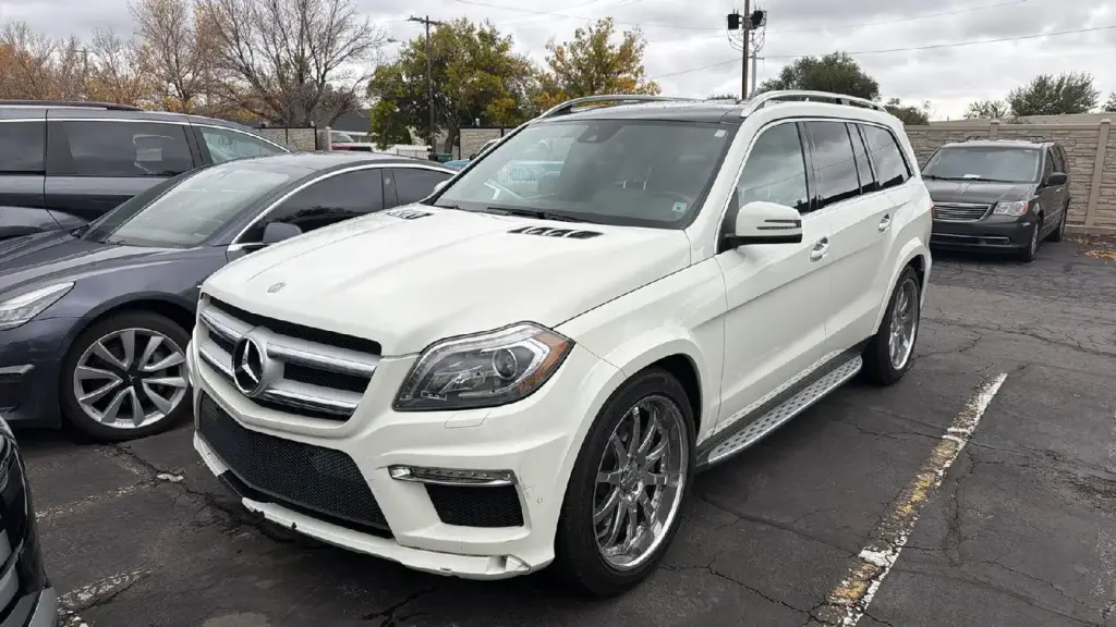 Mercedes-Benz GL-Class 2013 AWD GL 550 4MATIC 4dr SUV