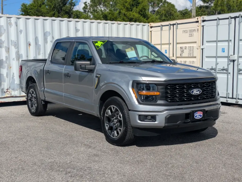 Ford F-150 2024 4x2 STX 4dr SuperCrew 5.5 ft. SB
