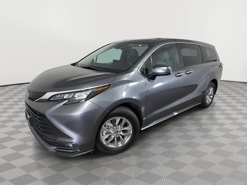2025 Toyota Sienna