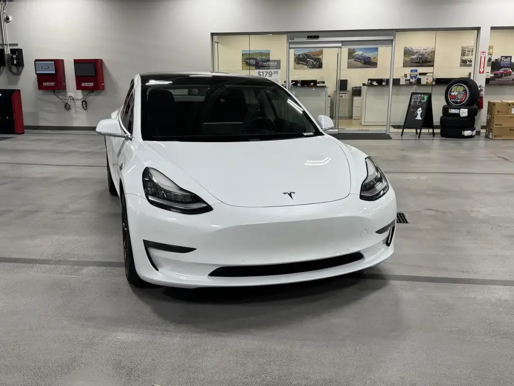 Tesla Model 3 2018 AWD Long Range 4dr Fastback