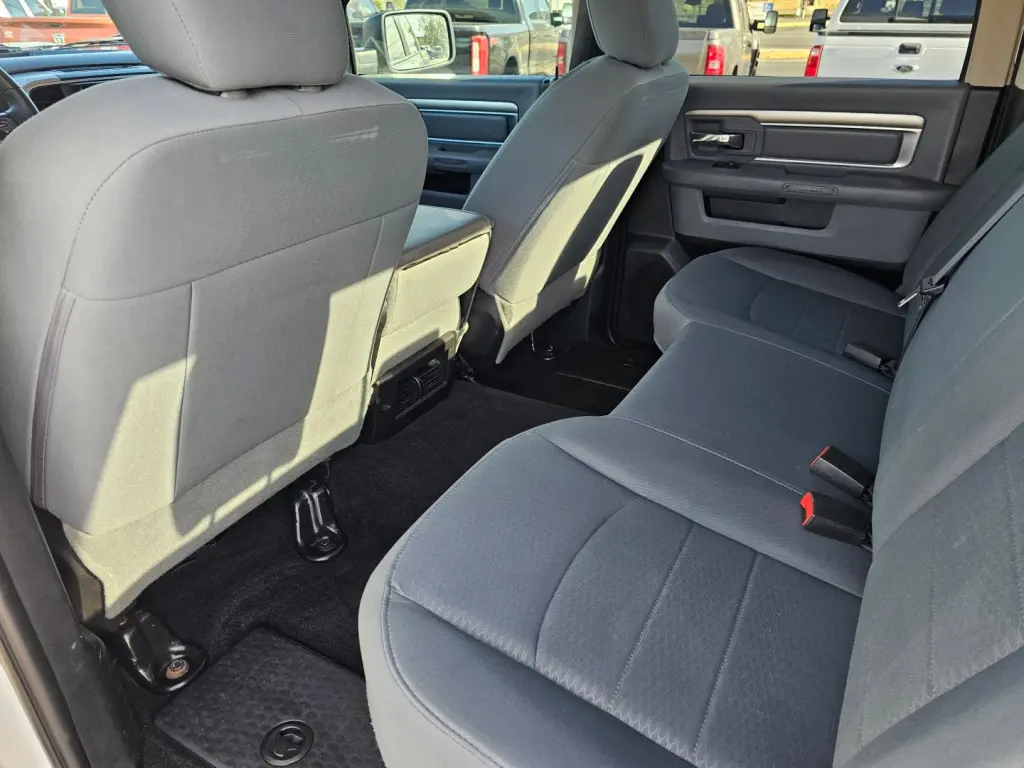 2017 RAM 1500 CREW CAB