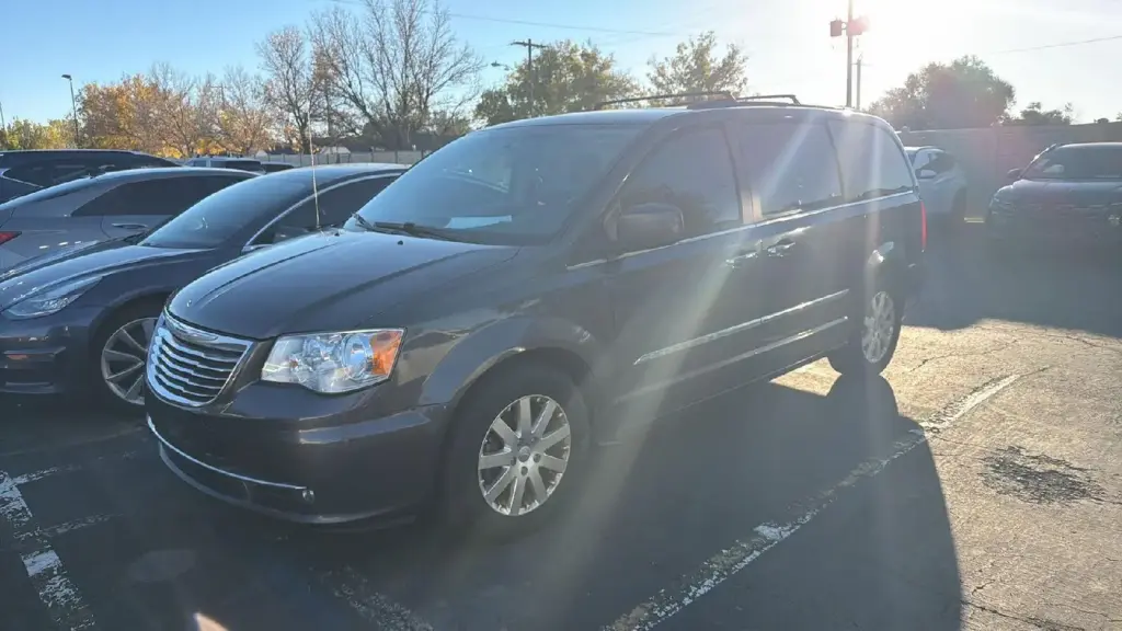 Chrysler Town and Country 2016 Touring 4dr Mini-Van