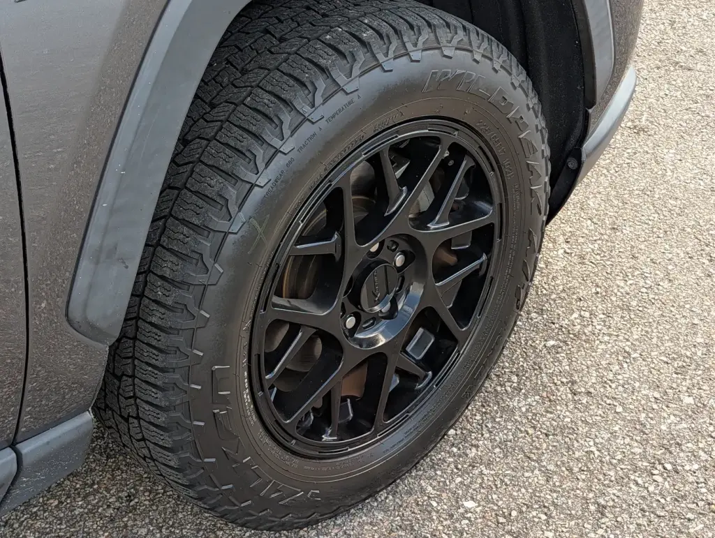 Toyota RAV4 2023 XLE 4x4 SUV