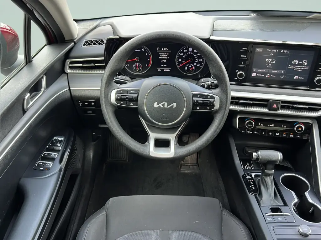 Kia K5 2022 LXS 4dr Sedán
