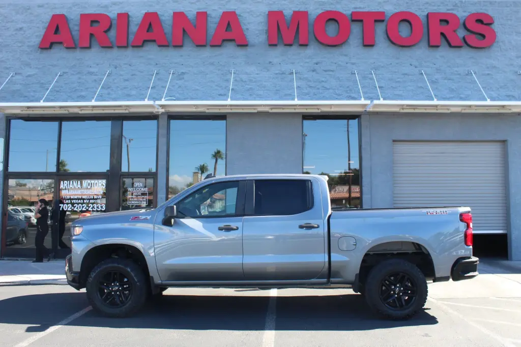 2021 CHEVROLET SILVERADO 1500 CABINA DE 4 LUGARES