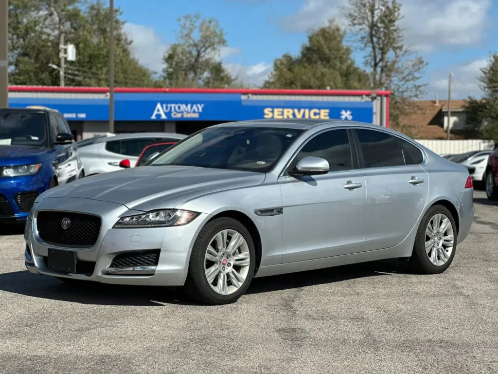 2017 JAGUAR XF