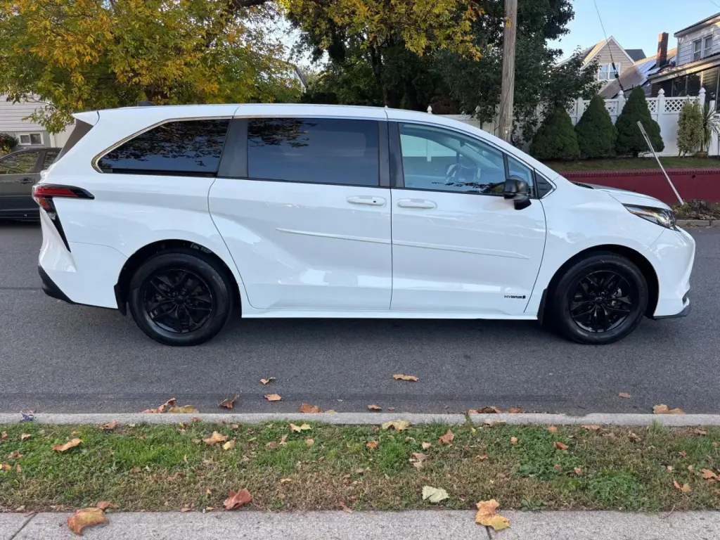 2021 Toyota SIENNA