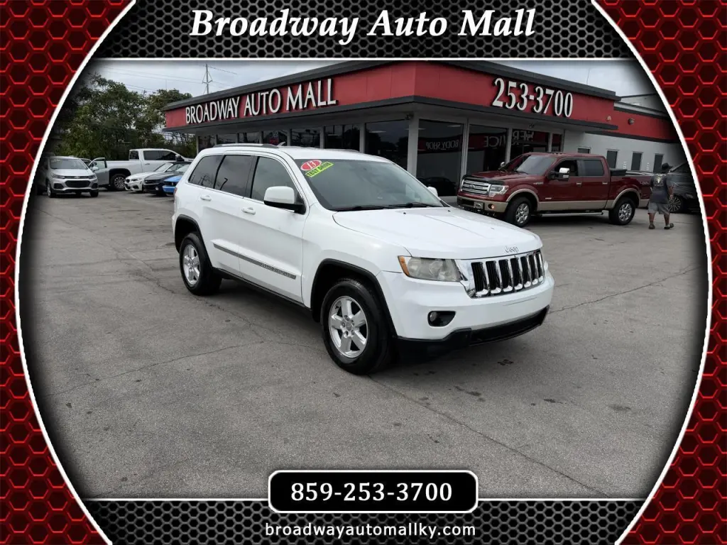 2013 Jeep Grand Cherokee 4WD 4dr Laredo