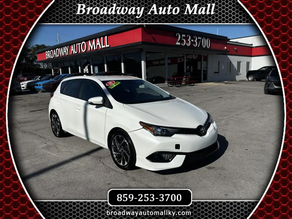 2018 Toyota Corolla iM 4D Hatchback