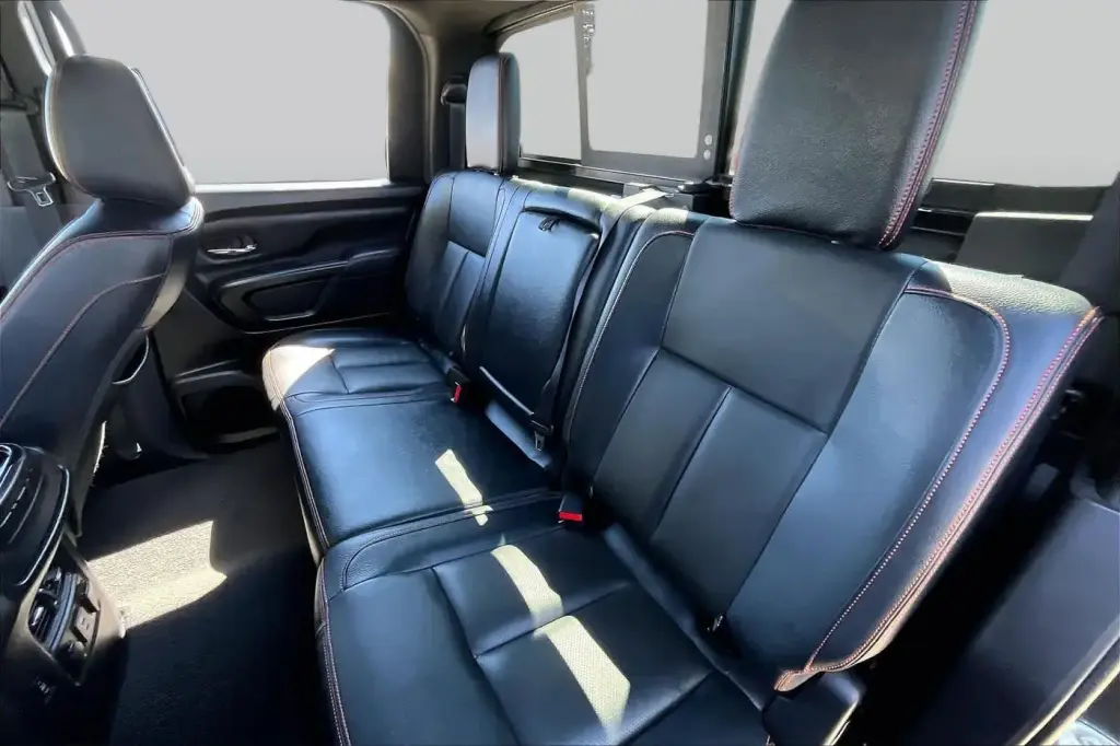 Nissan Titan 2021 4x4 PRO-4X 4 puertas Cabina Doble Caja Corta de 5.6 pies