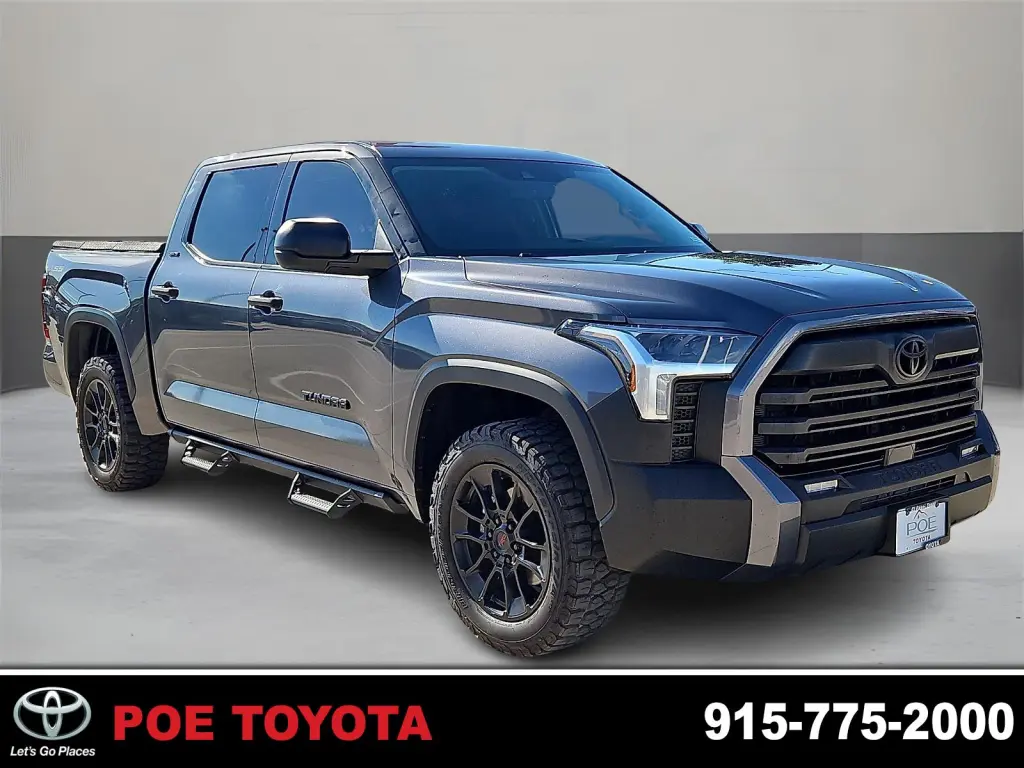 Toyota Tundra 2023 4x4 SR5 4dr CrewMax Cab Pickup SB