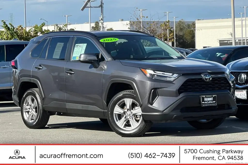 Toyota RAV4 2025 XLE 4dr SUV