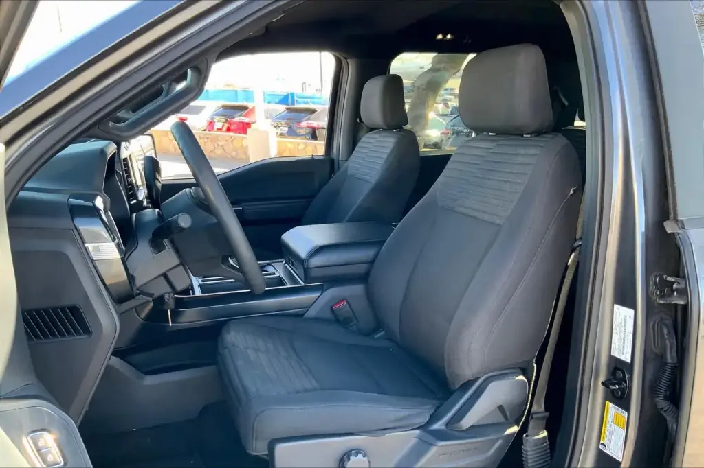 Ford F-150 2022 4x2 XL 4dr SuperCrew 5.5 ft. SB