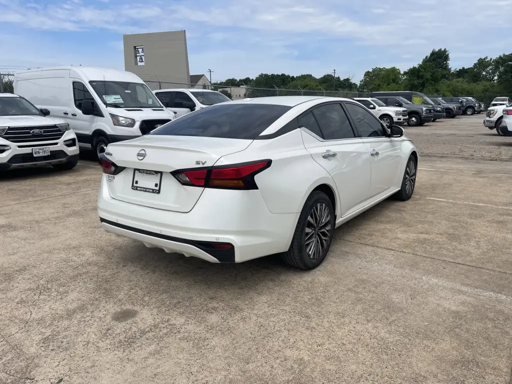 Nissan Altima 2023 2.5 SV 4dr Sedan