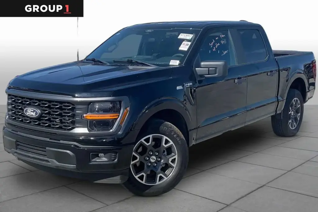Ford F-150 2025 4x2 STX 4dr SuperCrew 5.5 pies SB