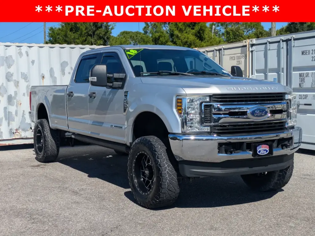 Ford F-250 Super Duty 2018 4x4 XLT 4dr Crew Cab 6.8 ft. SB Pickup