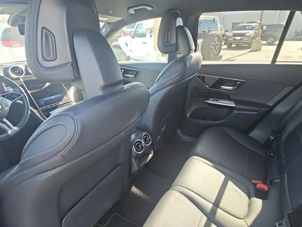 Mercedes-Benz GLC 2024 GLC 300 4dr SUV