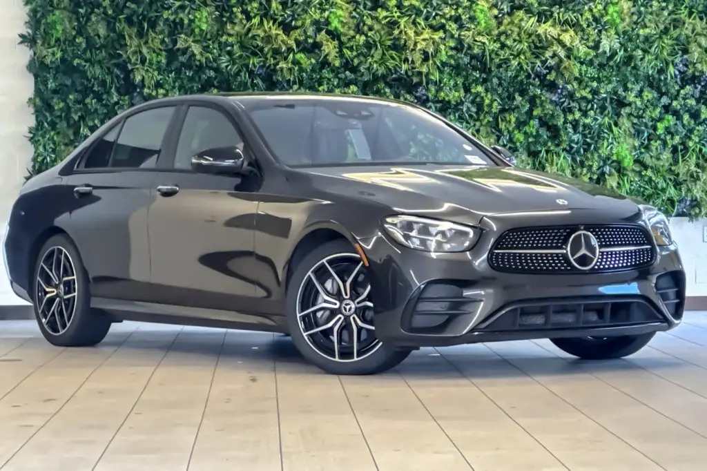 Mercedes-Benz Clase E 2022 tracción total E 450 4MATIC 4dr Sedán