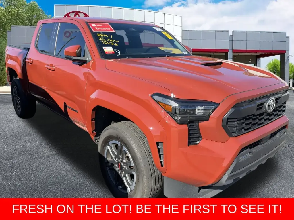 Toyota Tacoma 2025 4x2 SR5 4dr Double Cab 6.1 ft LB