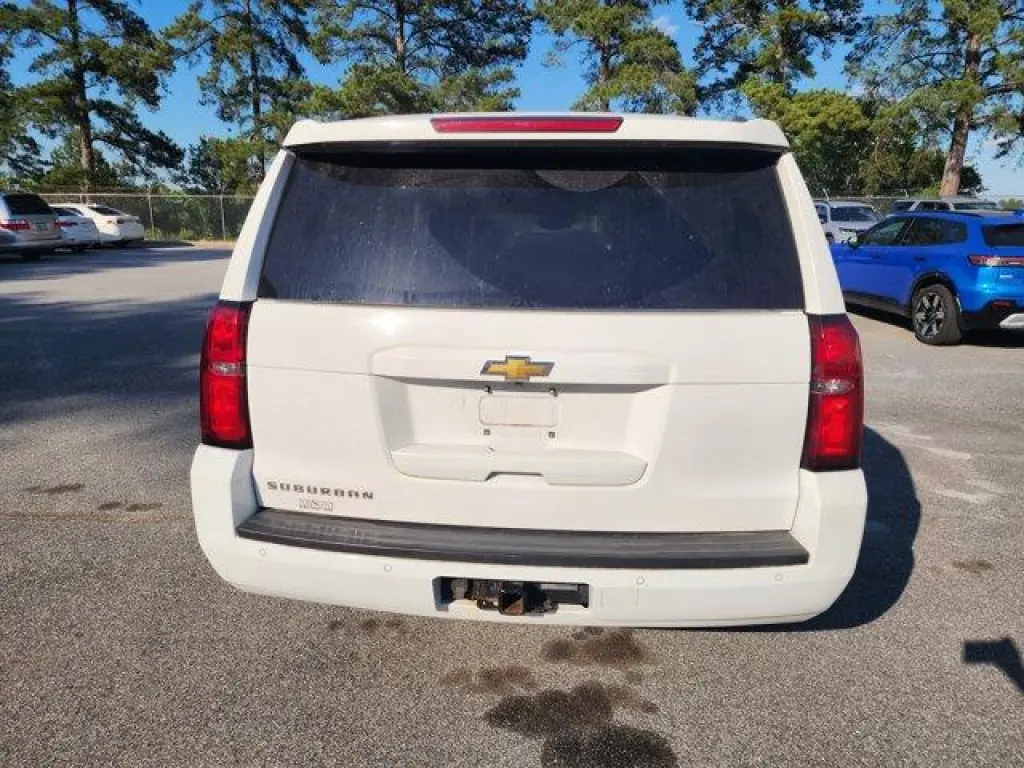 Chevrolet Suburban 2015 4x4 LT 4dr SUV