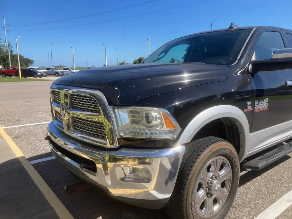Ram 2500 2014 4x4 Laramie 4dr Mega Cab 6.3 ft. SB Pickup