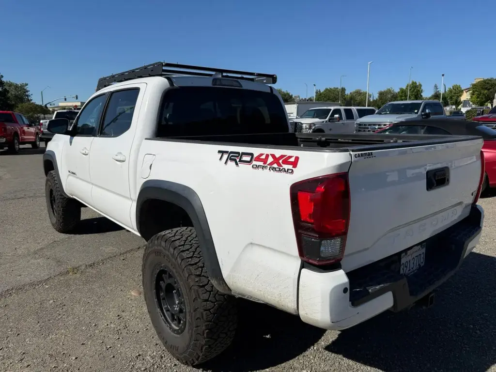 Toyota Tacoma 2019 4x4 TRD Pro 4dr Double Cab 5.0 ft SB 6M