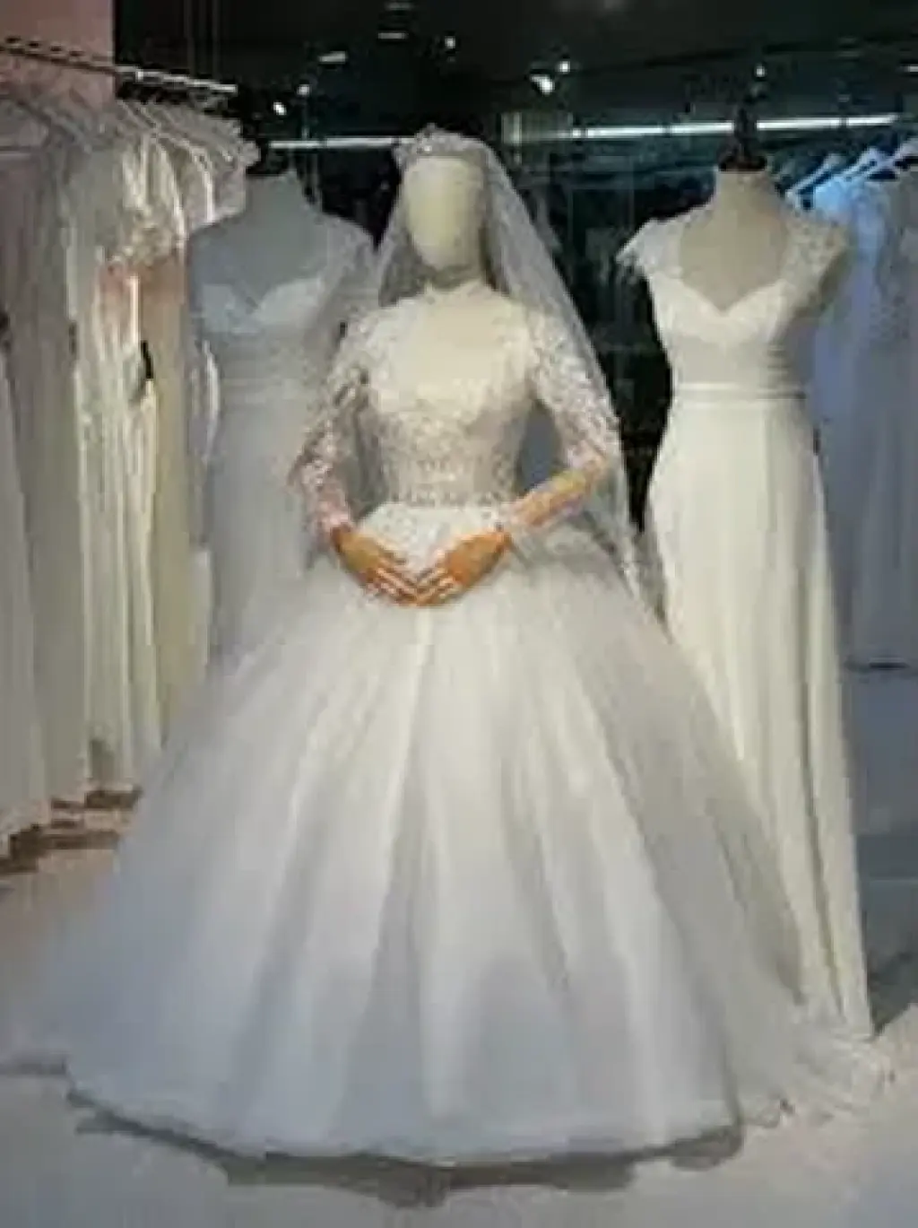 MODISTA PARA ATELIER DE NOVIAS