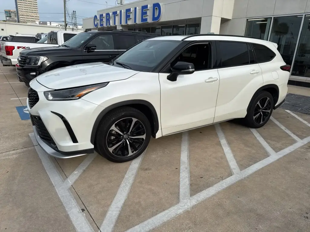 Toyota Highlander 2021 XSE 4dr SUV