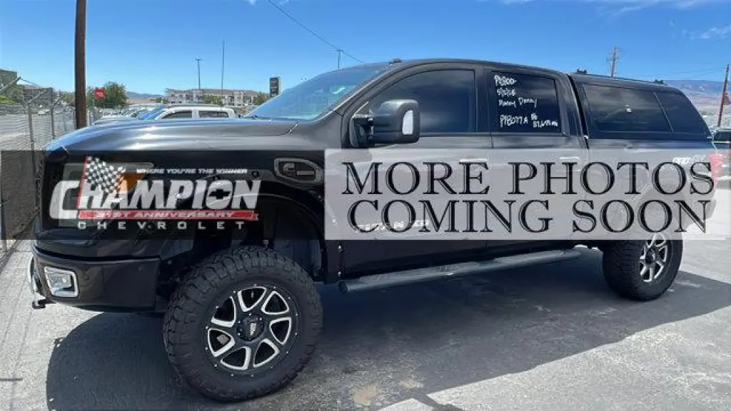 Nissan Titan XD 2016 4x4 PRO-4X 4dr Crew Cab Pickup (Diesel)